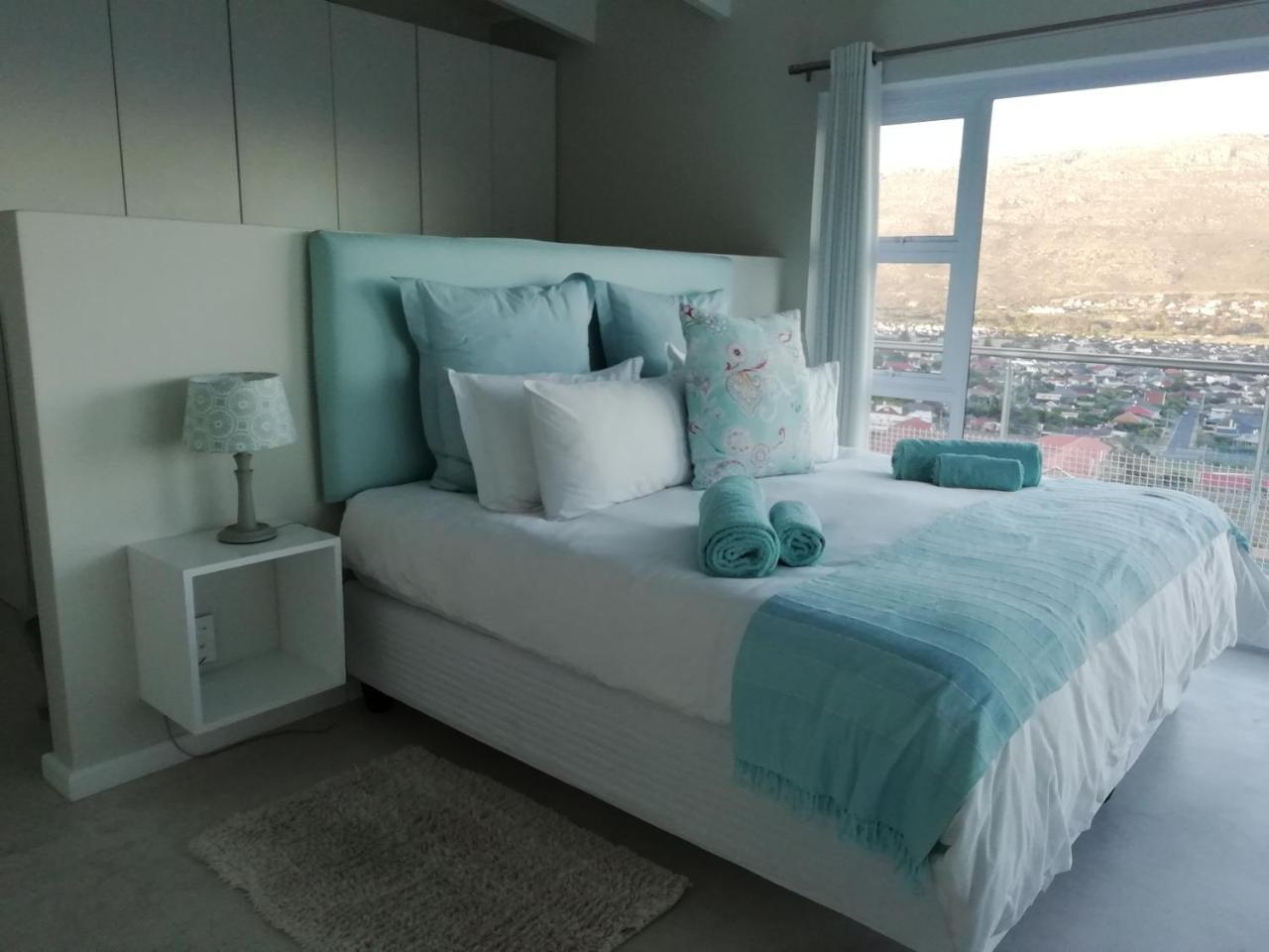 The View Apartments Fish Hoek Room photo